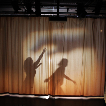 "Grenzen in Beweging"  "Een Autobiografisch Theaterproject over Aanraking en Grenzen” 